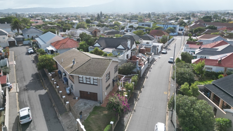 5 Bedroom Property for Sale in Strand North Western Cape